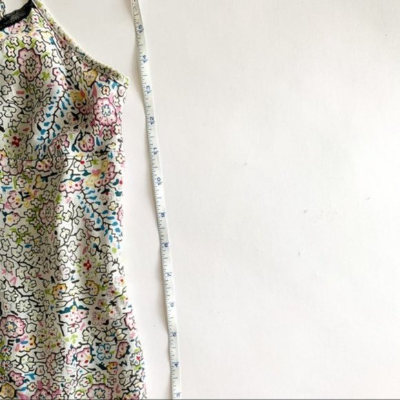 [SOLD] Calvin Klein 100% Silk Floral Print Tank Top Ajustable Straps Lace Detai… - Picture 5 of 5